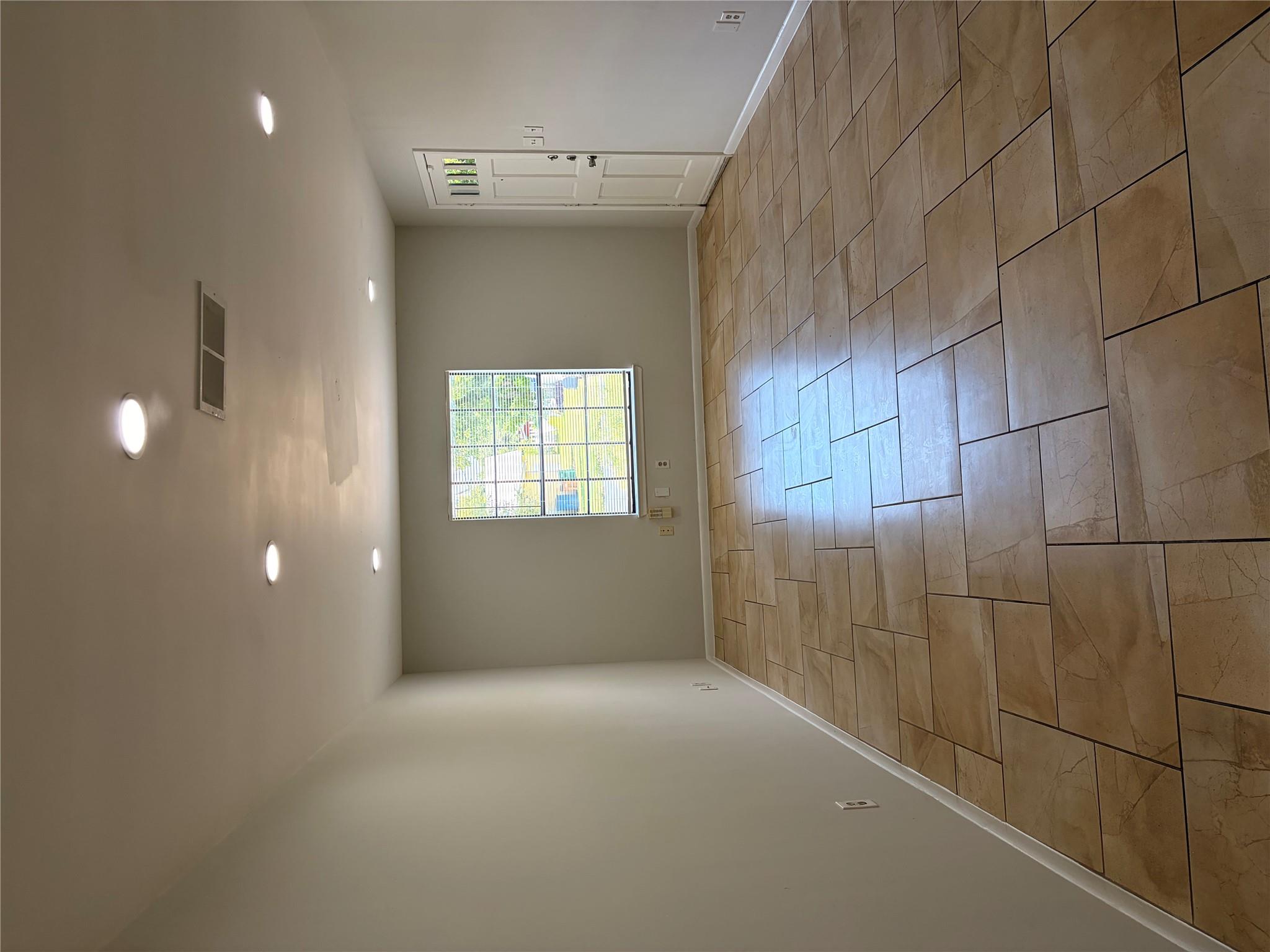 604 Gaylor St #a Property Photo 2