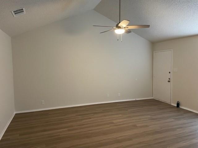 105 Nicole Cv Property Photo 3