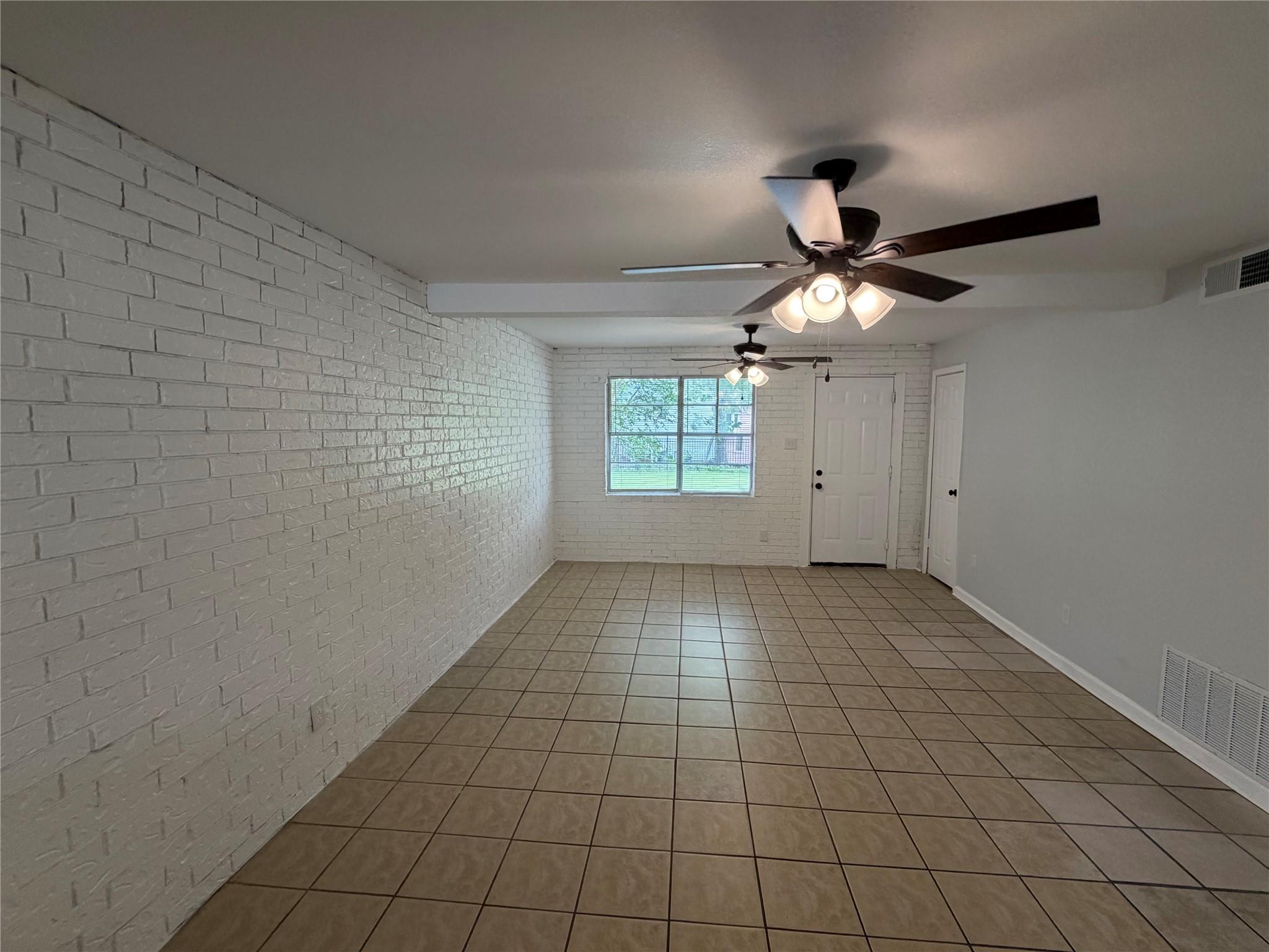 401 Branch St Property Photo 2