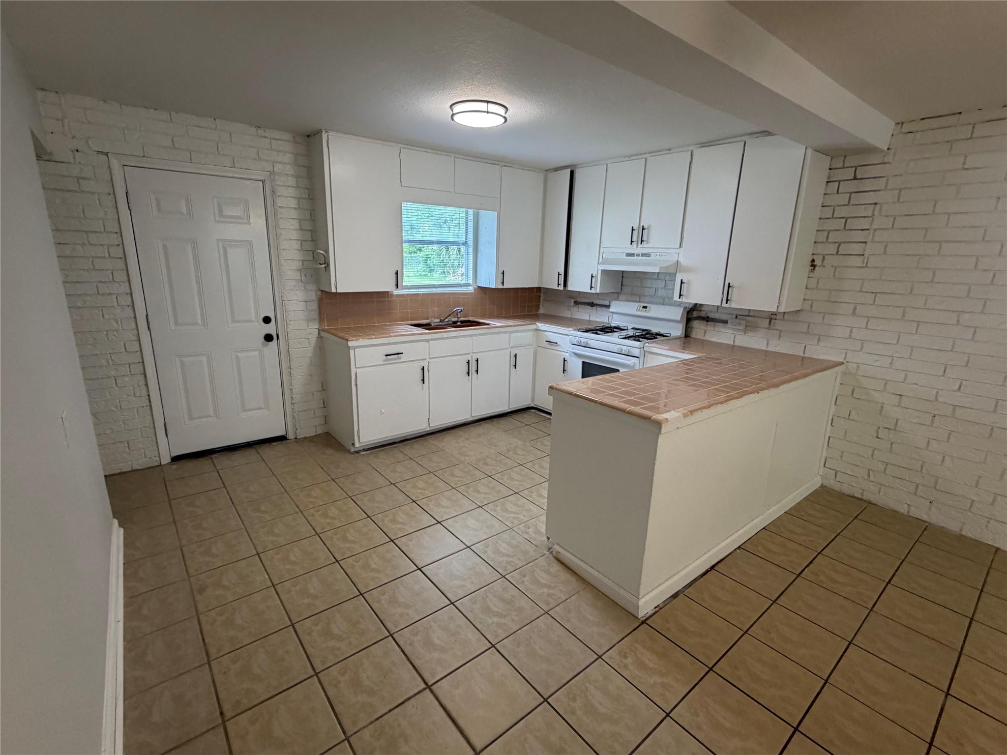 401 Branch St Property Photo 8