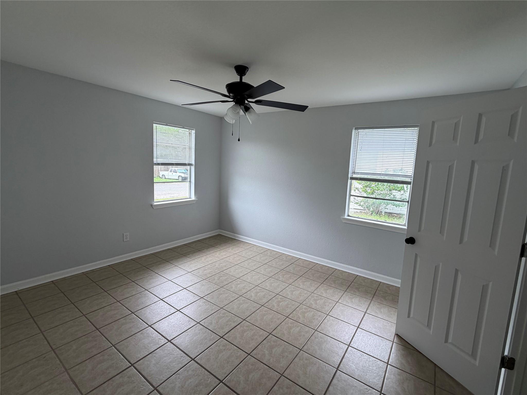 401 Branch St Property Photo 16