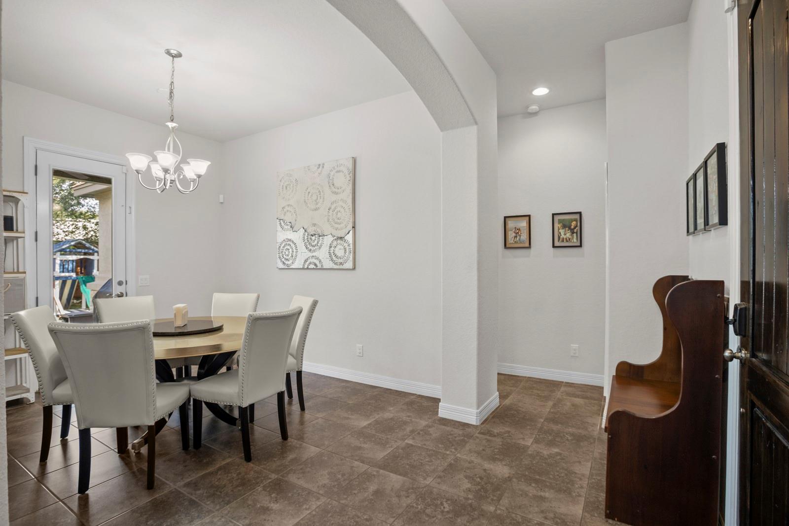 522 Carriage House Dr #43 Property Photo 11