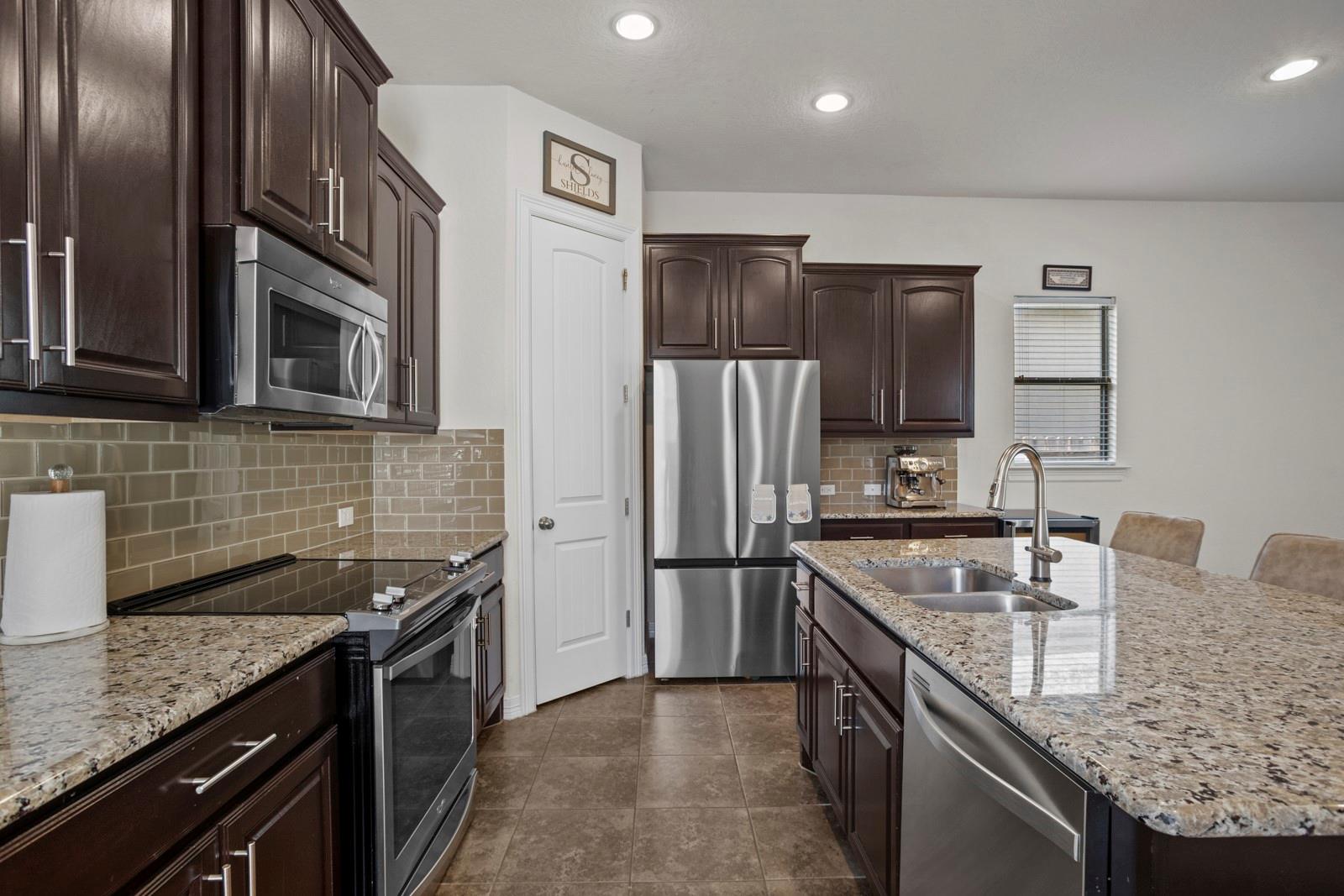 522 Carriage House Dr #43 Property Photo 17