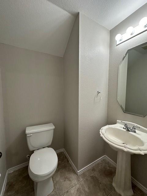 5157 Hartson None Property Photo 13