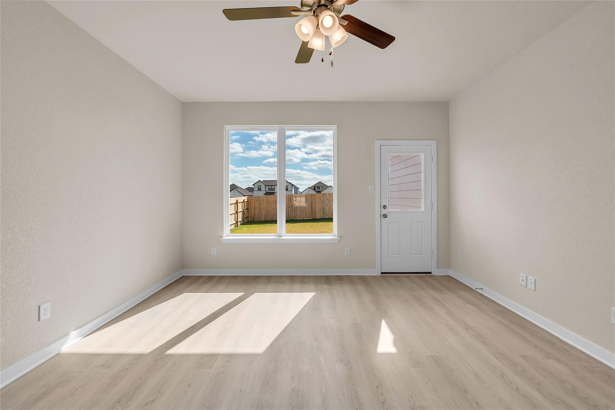 290 Boatright Blvd Property Photo 11