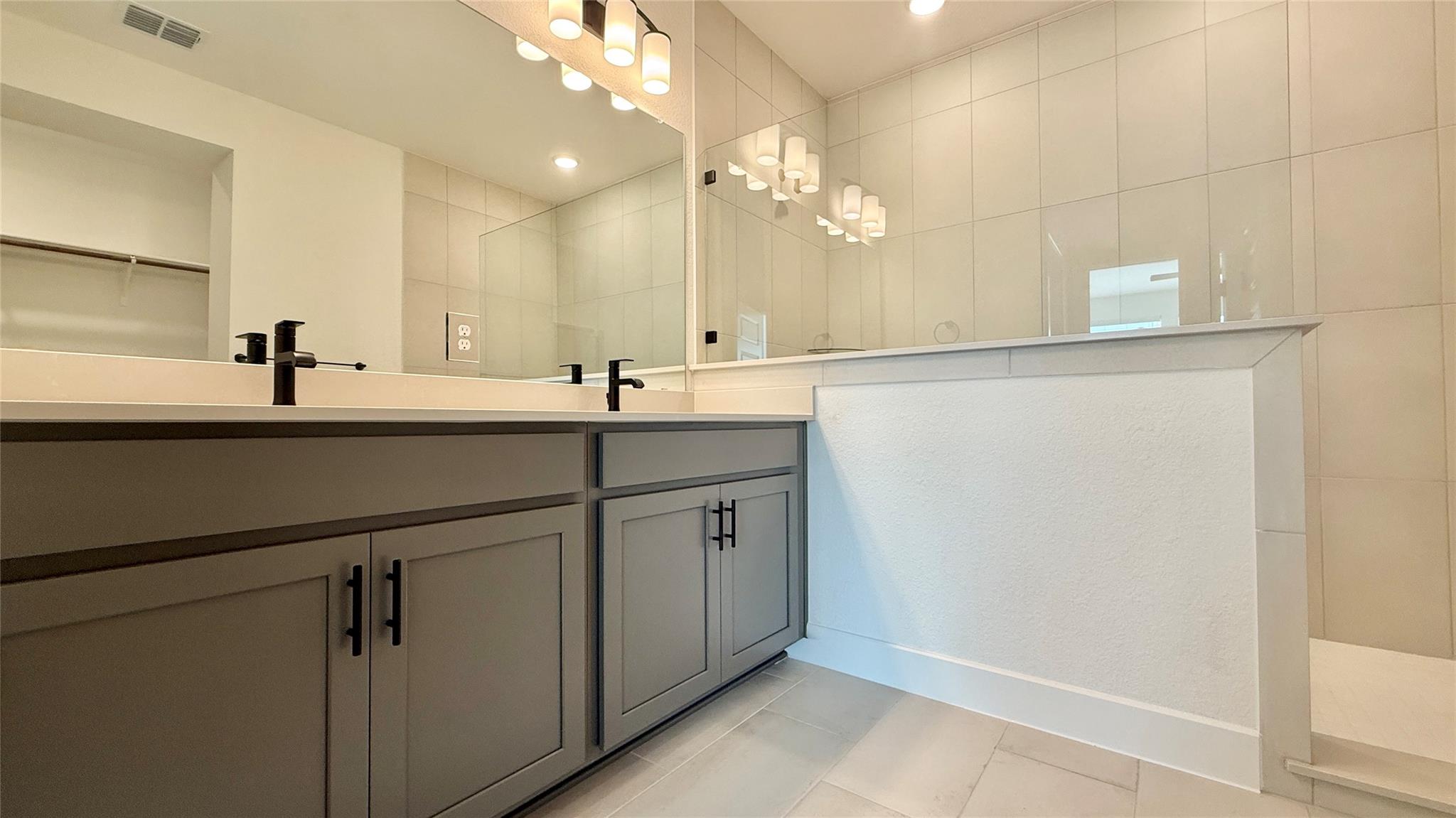 1016 Brickell Loop #b Property Photo 19