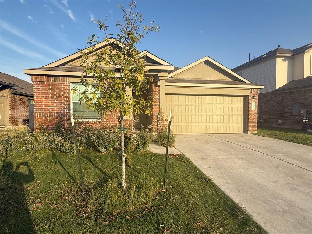 105 Montego ST Property Photo 1