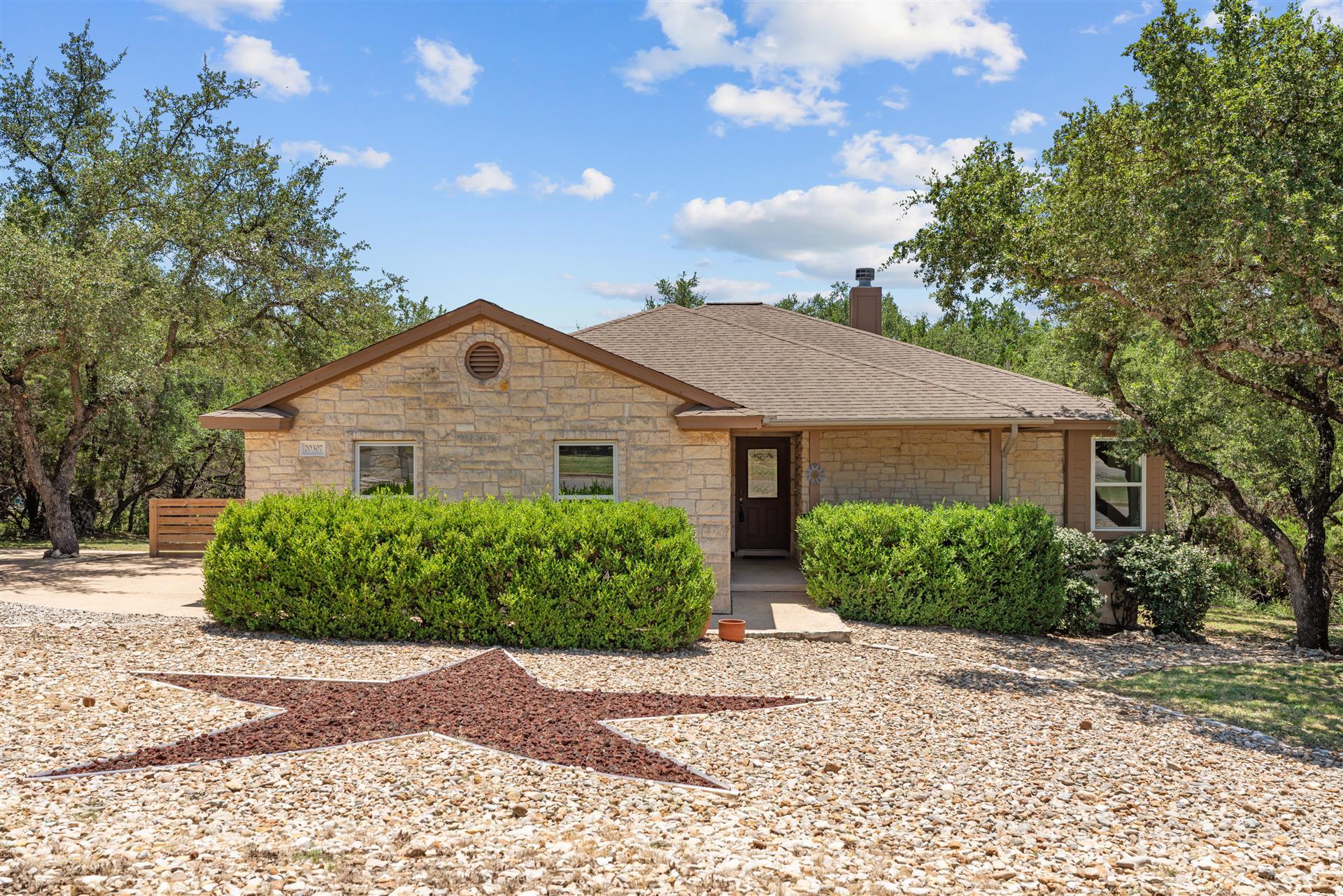 20307 Highland Lake Dr Property Photo 1