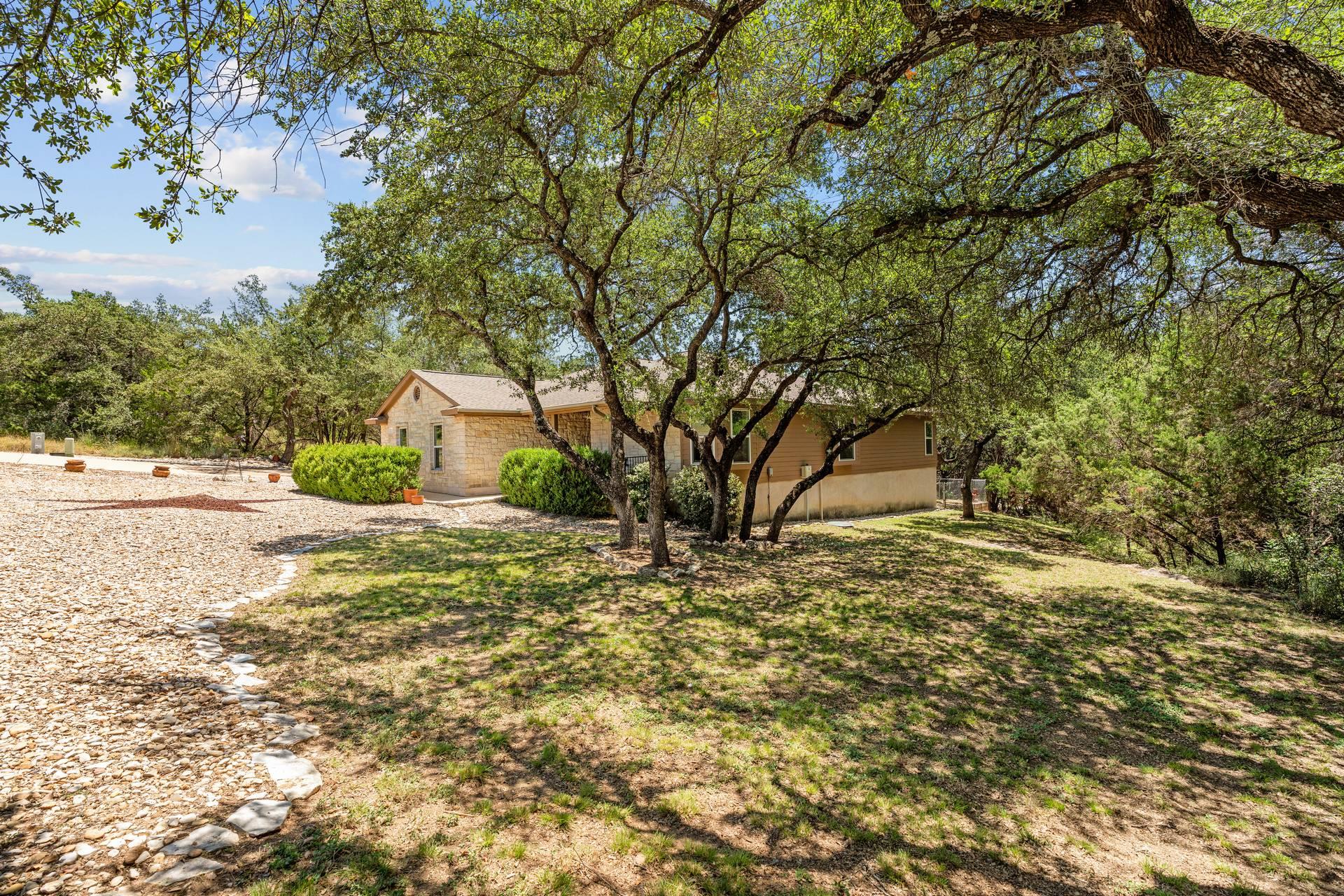 20307 Highland Lake Dr Property Photo 4