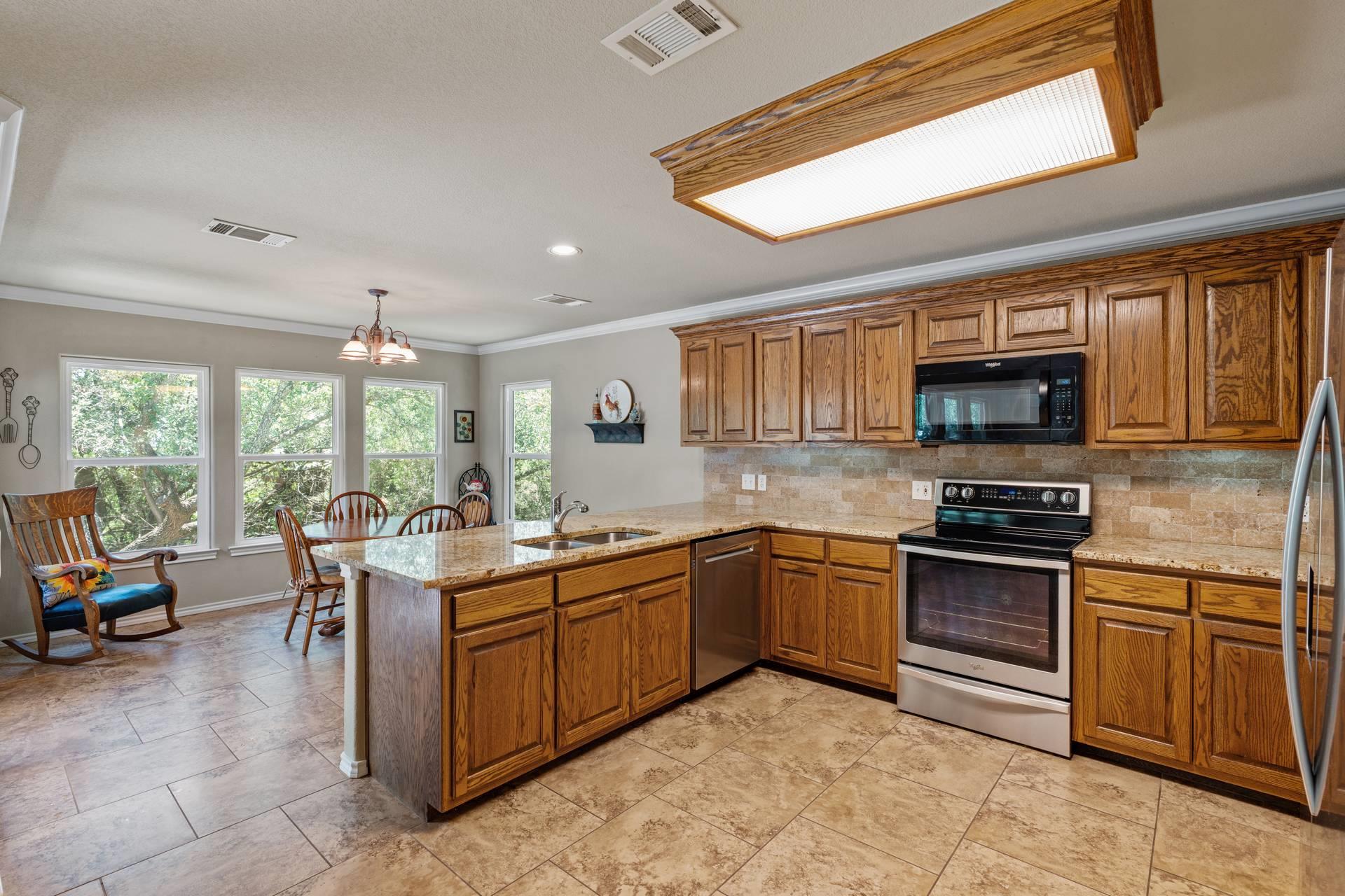 20307 Highland Lake Dr Property Photo 6