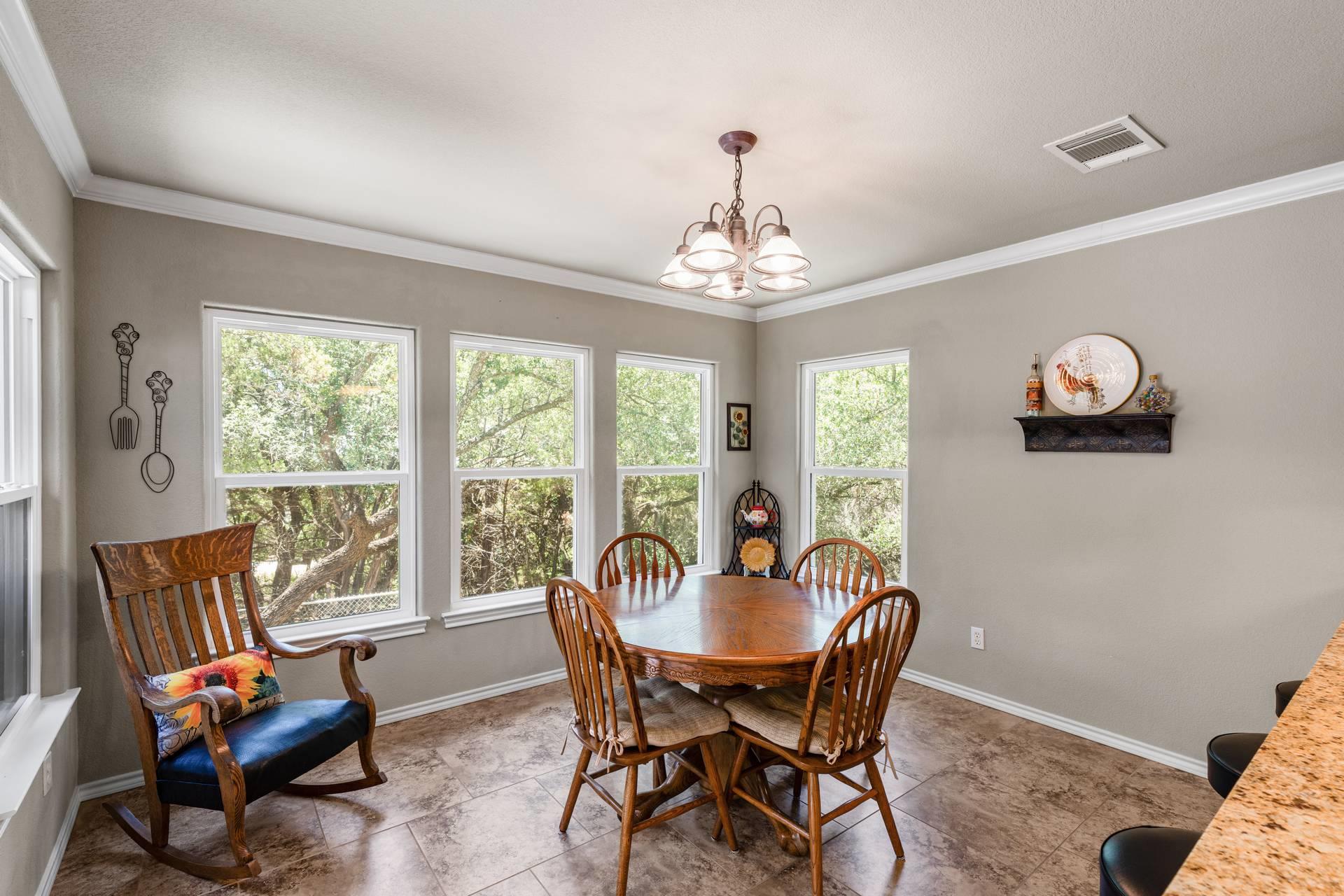 20307 Highland Lake Dr Property Photo 9