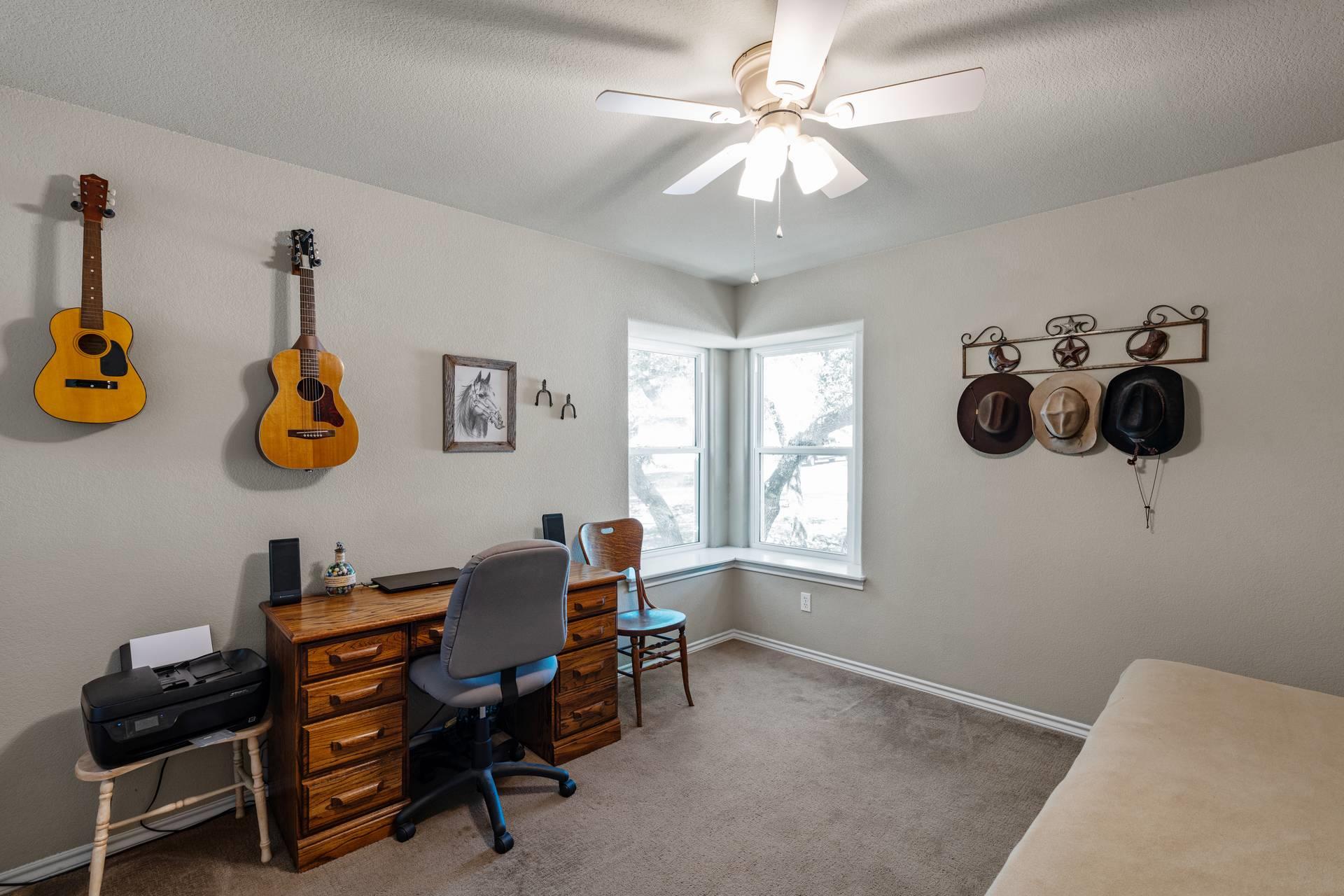 20307 Highland Lake Dr Property Photo 16