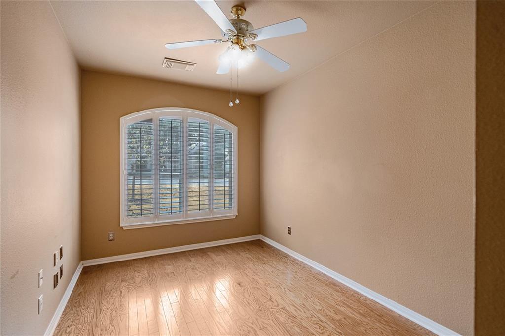 27 Troon Dr Property Photo 6