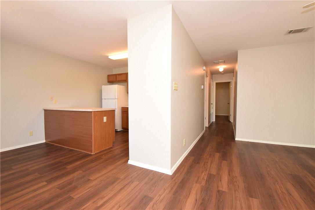 10811 Lanshire Dr #c Property Photo 3