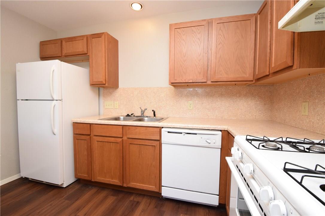 10811 Lanshire Dr #c Property Photo 6