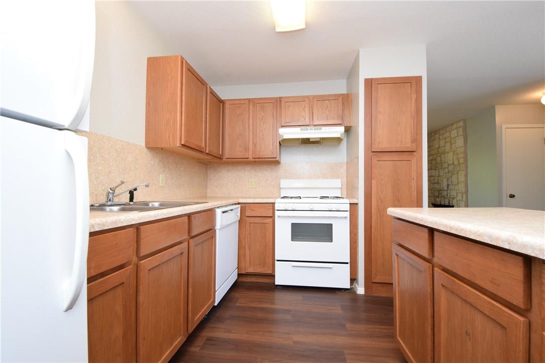 10811 Lanshire Dr #c Property Photo 7