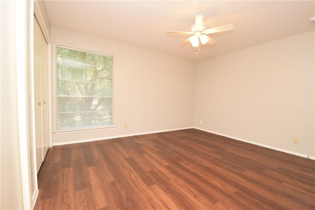 10811 Lanshire Dr #c Property Photo 15