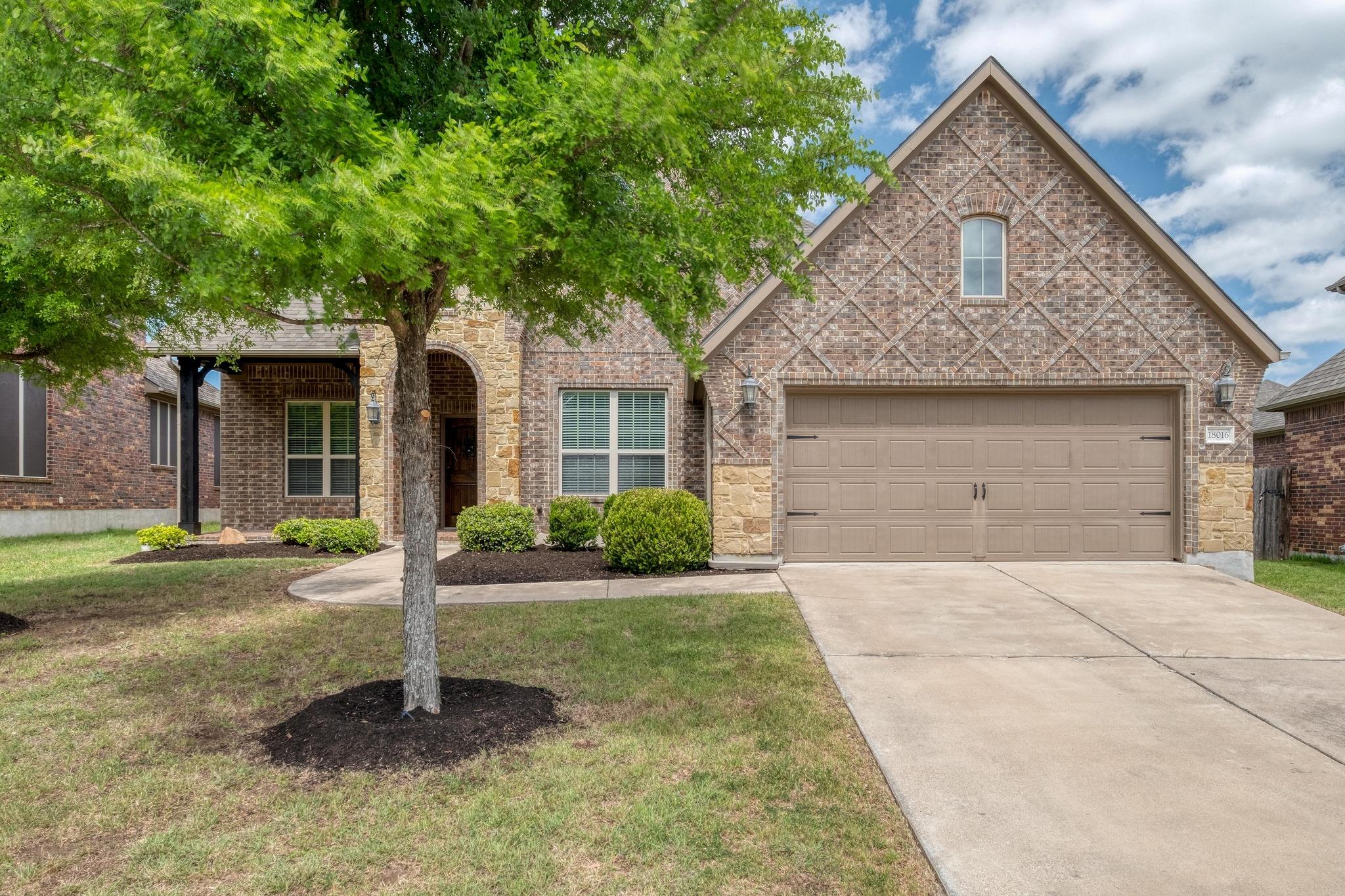 18016 Misty Harbor Dr Property Photo