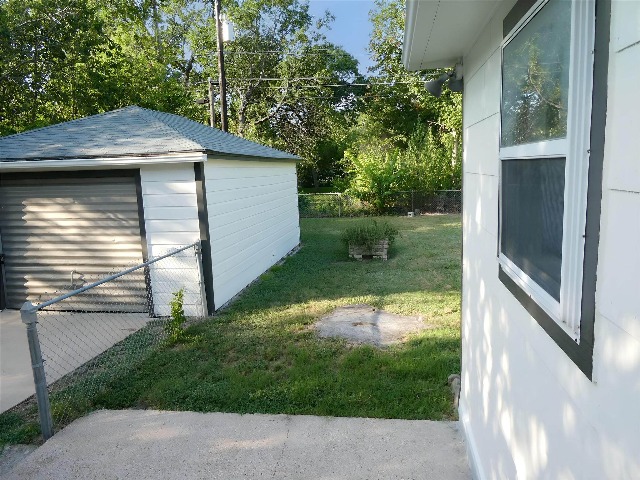 1206 Madison Ave Property Photo 21