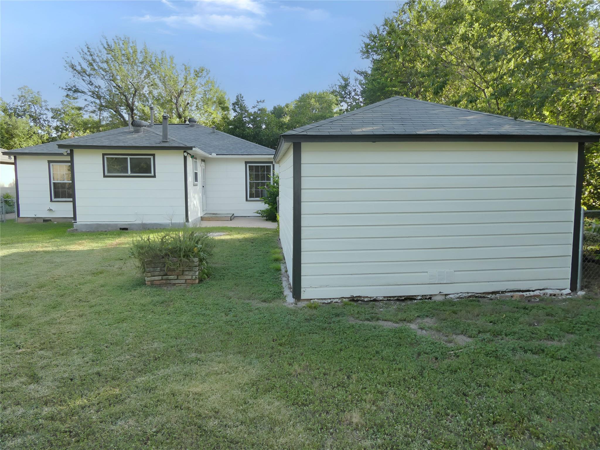 1206 Madison Ave Property Photo 22