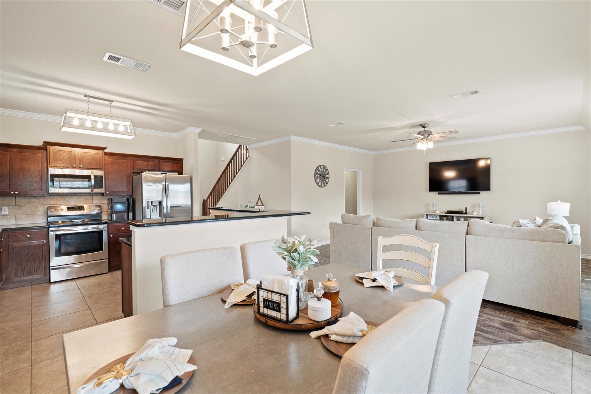 7705 Painted Vly Property Photo 2