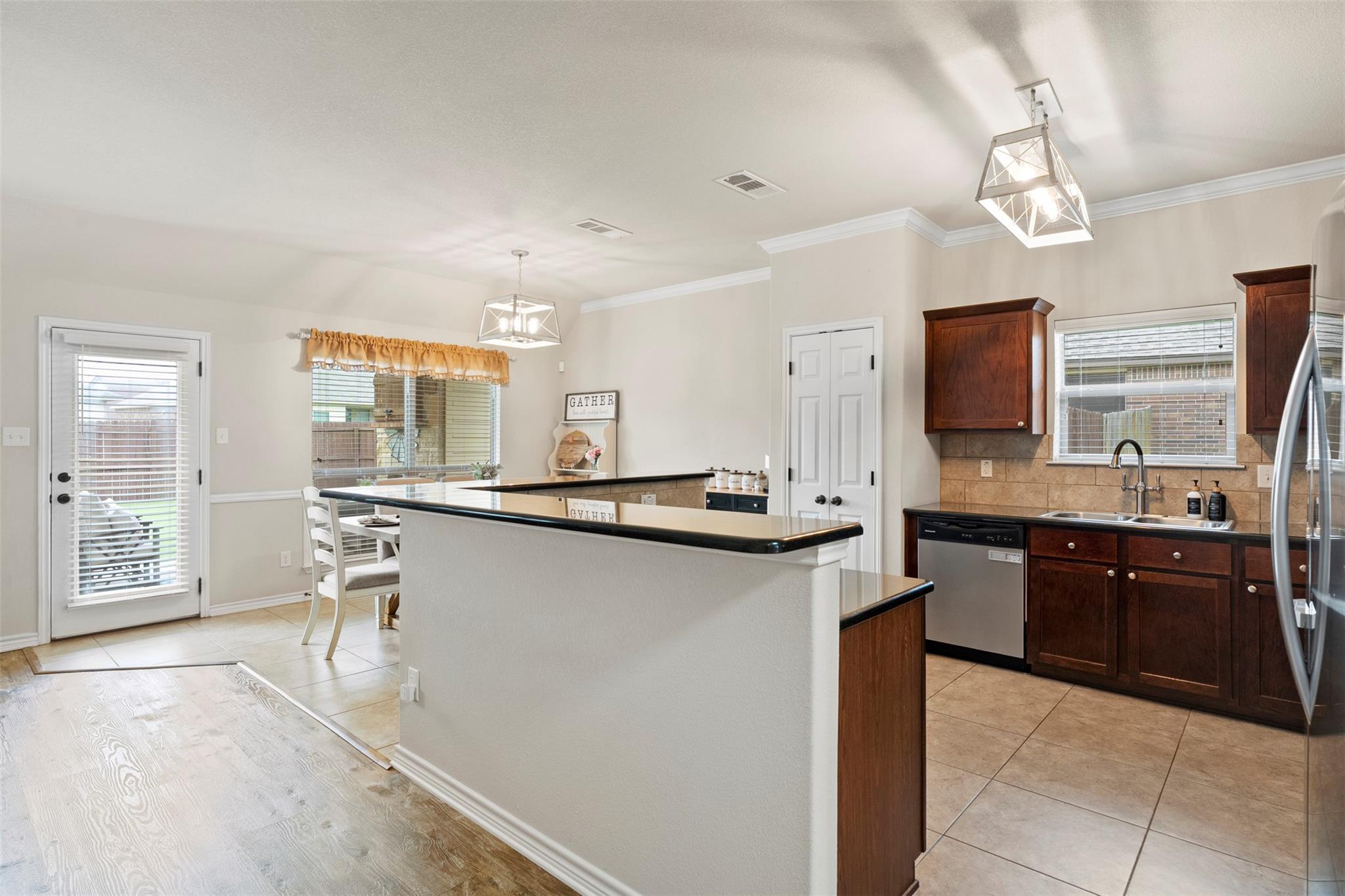 7705 Painted Vly Property Photo 12