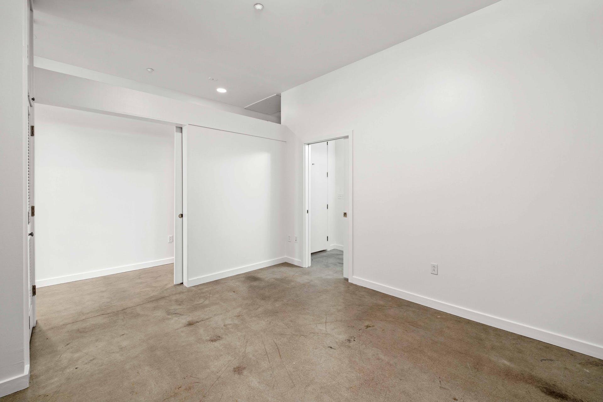 507 Sabine St #304 Property Photo 10