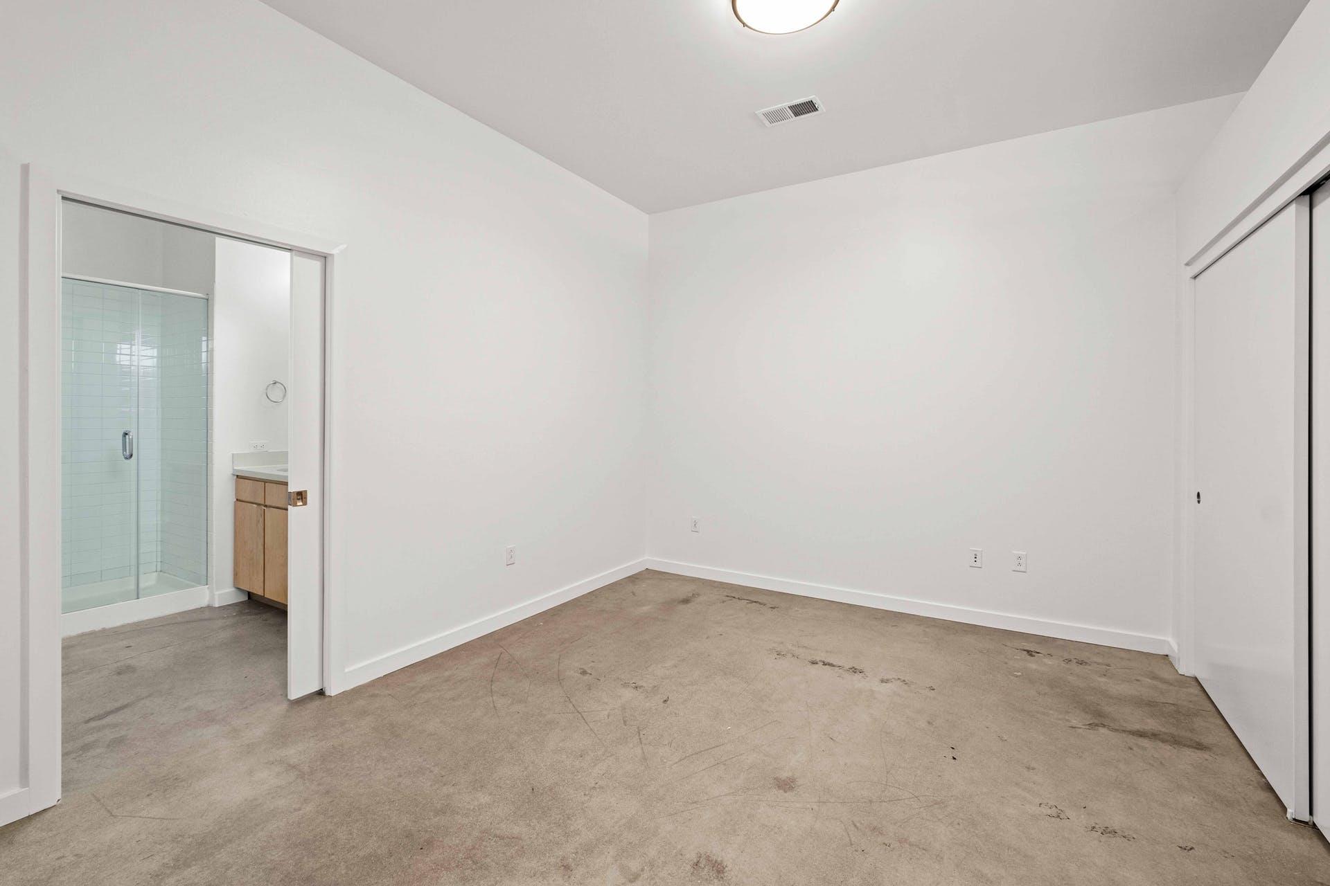 507 Sabine St #304 Property Photo 18