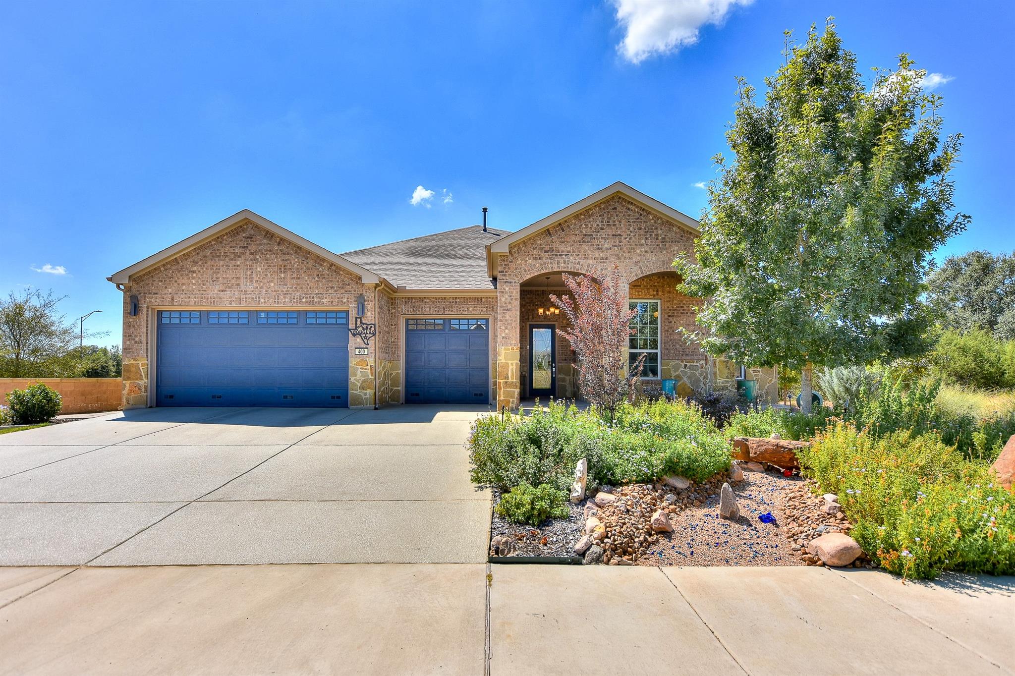 400 Iron Rail Ln Property Photo 1