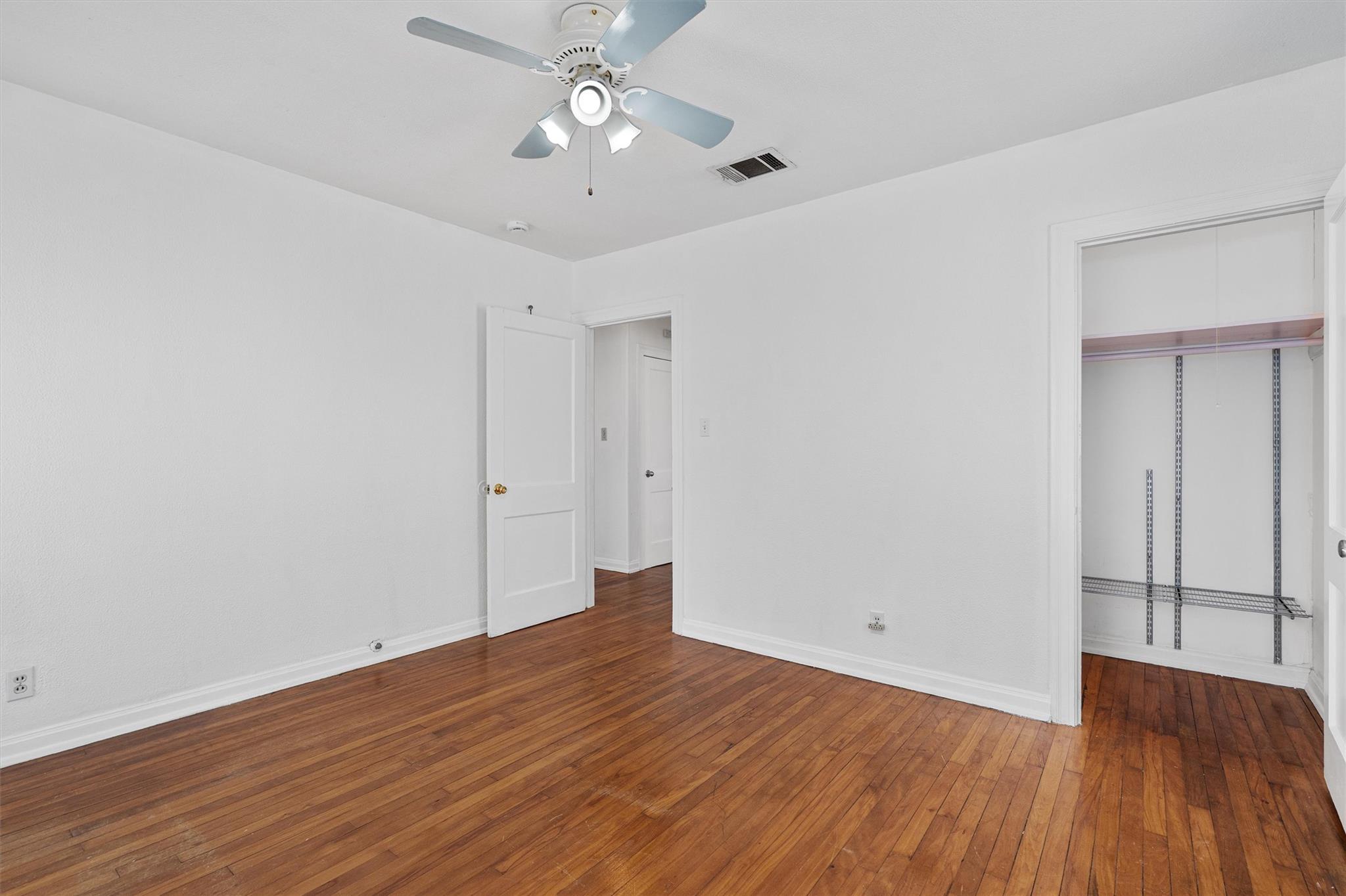 2932 Moss St Property Photo 14
