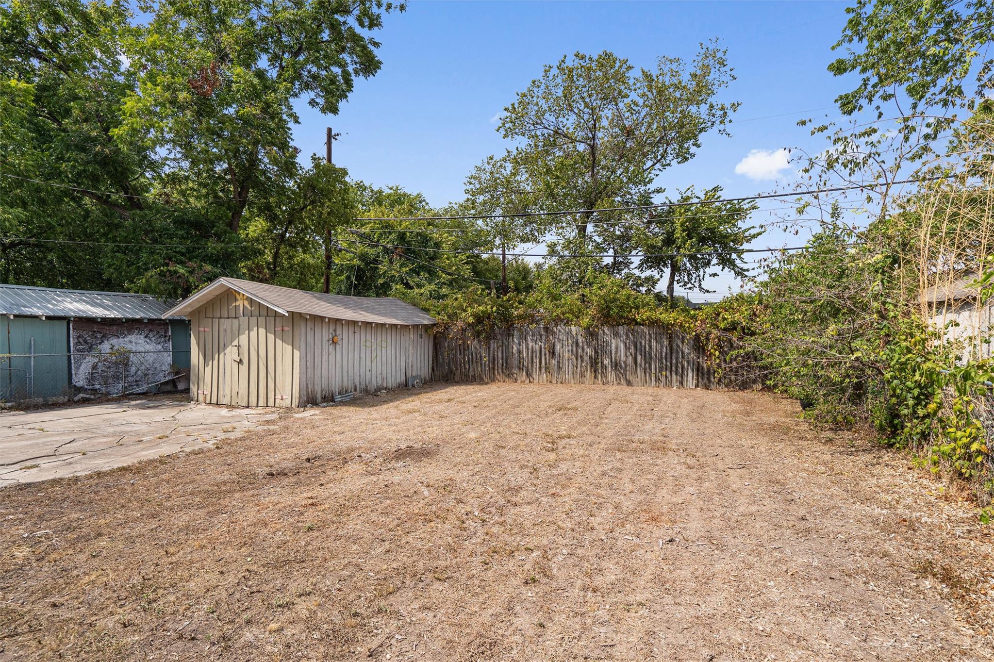 2932 Moss St Property Photo 19