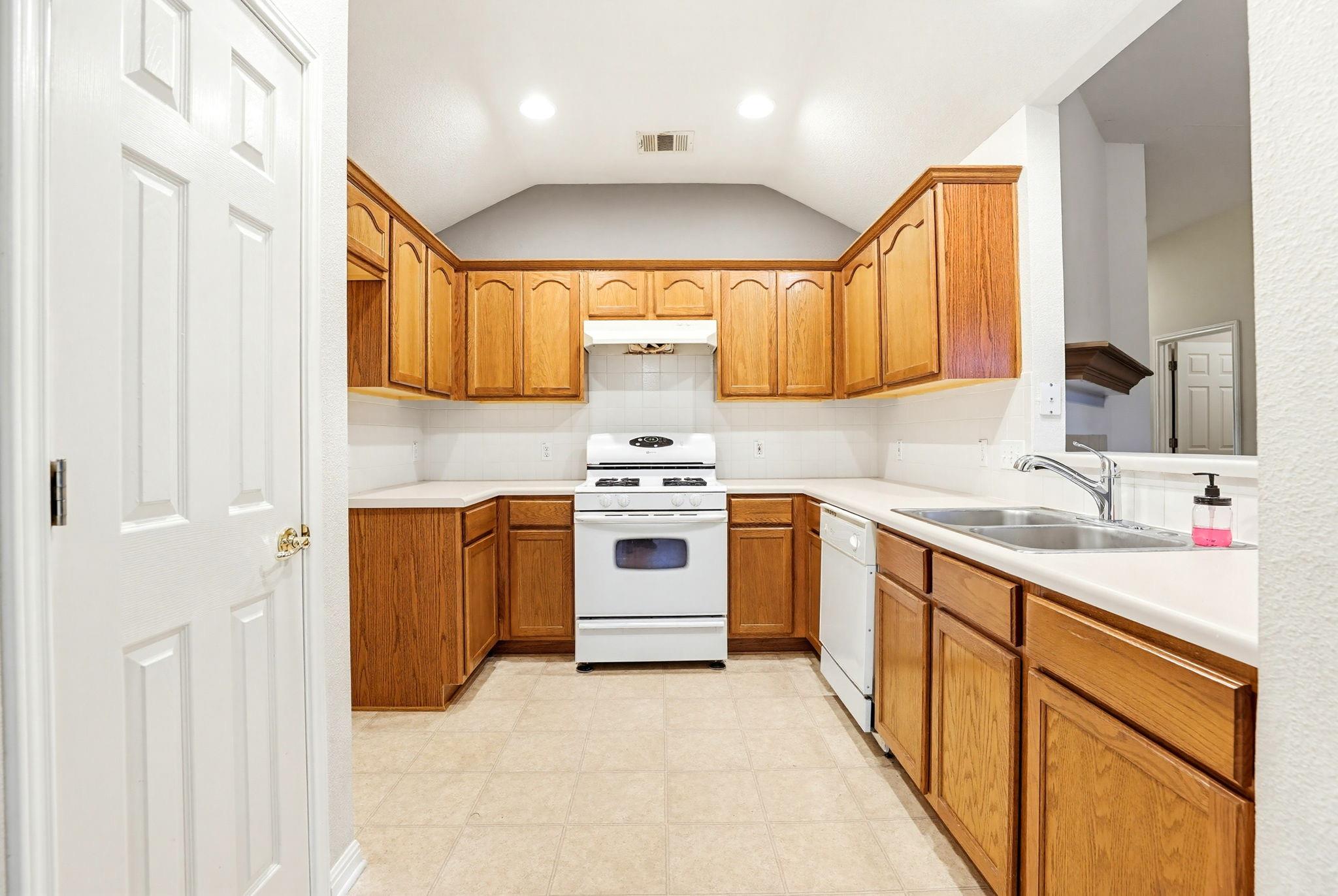 196 Langely None Property Photo 7