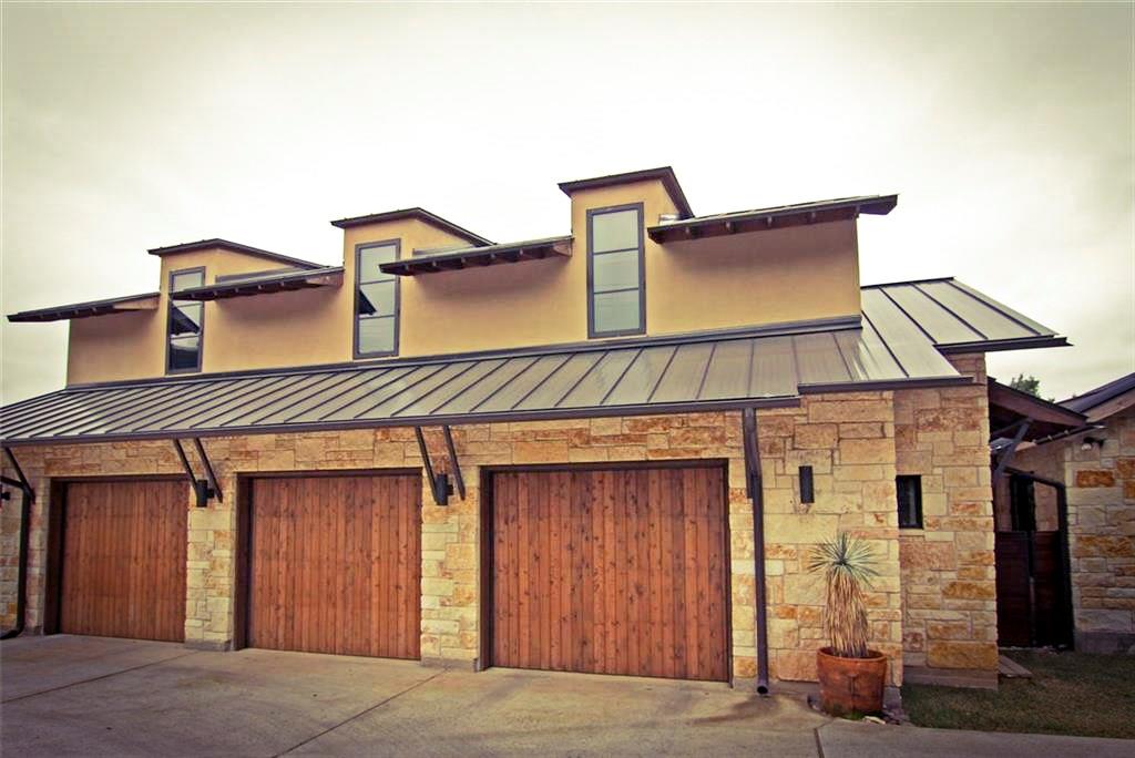 7080 Comanche Trl #- Garage Apartment Property Photo 1