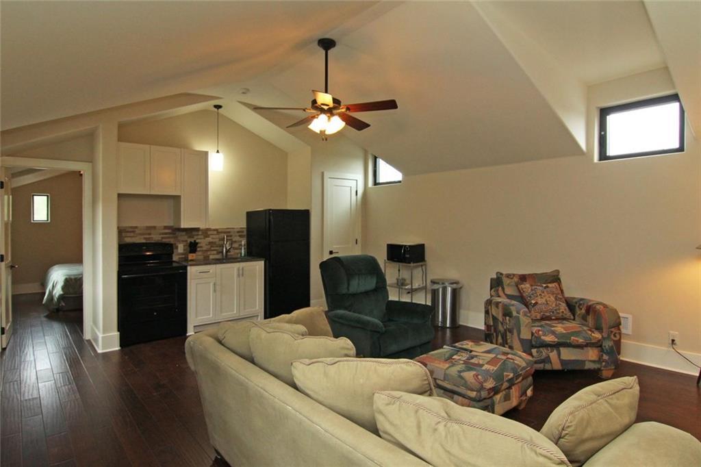 7080 Comanche Trl #- Garage Apartment Property Photo 5
