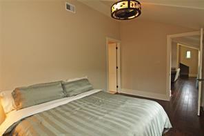 7080 Comanche Trl #- Garage Apartment Property Photo 9