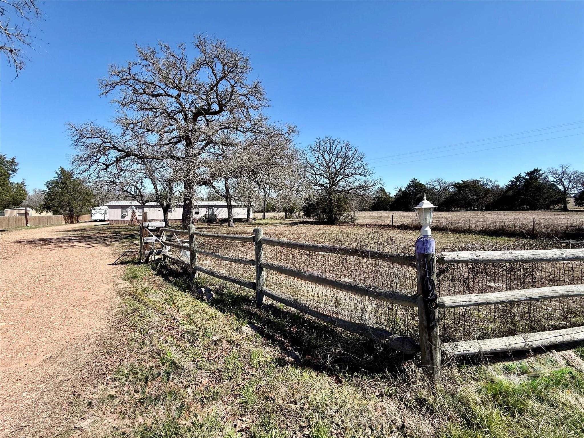 1984 Highway 290 Property Photo