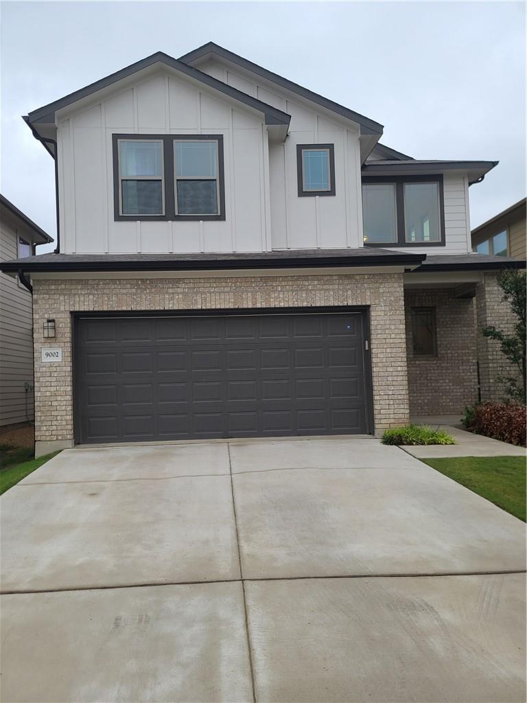 9002 Moonstone Dr Property Photo 1