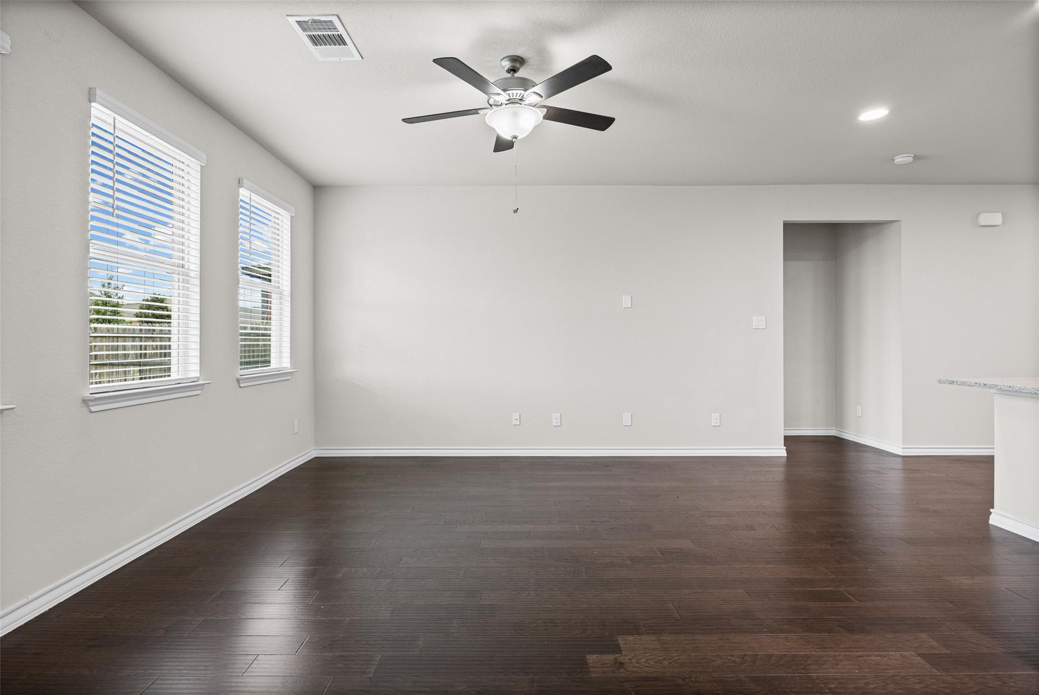 7608 Lombardy Loop Property Photo 10