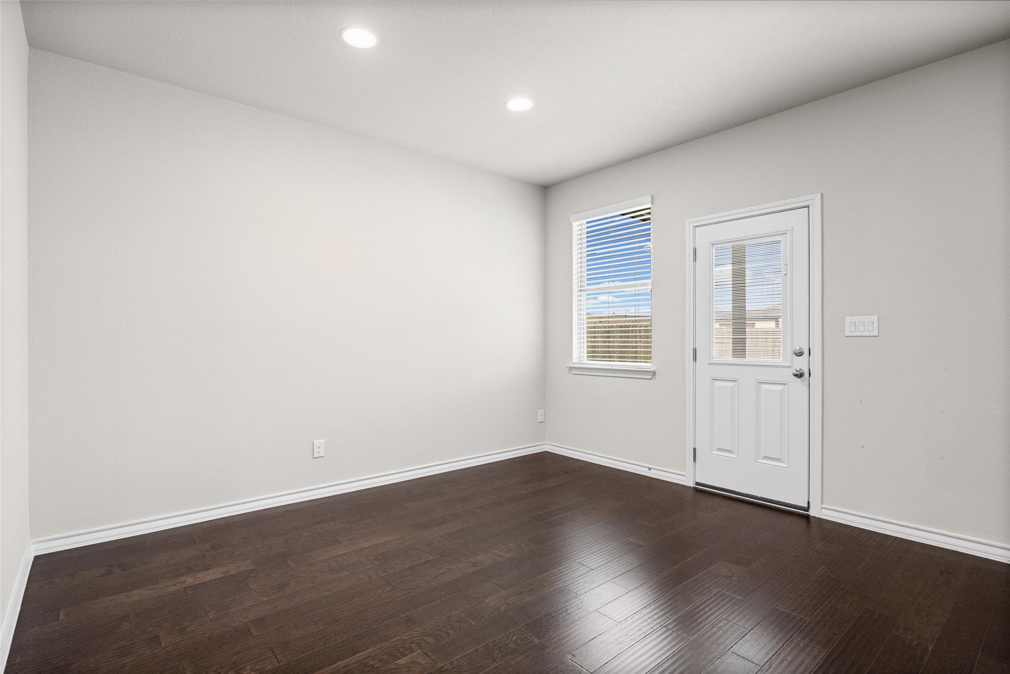 7608 Lombardy Loop Property Photo 11