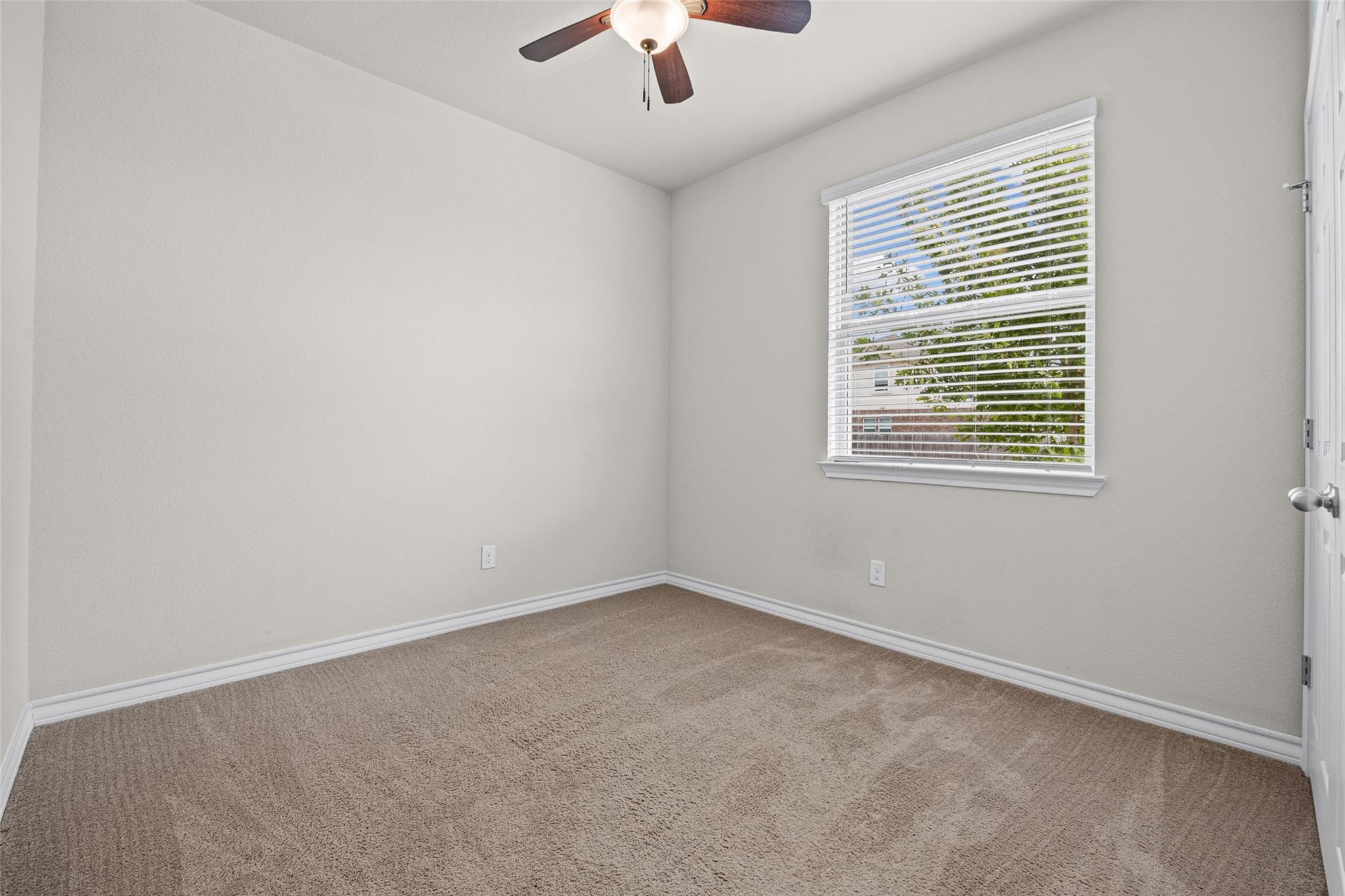 7608 Lombardy Loop Property Photo 20