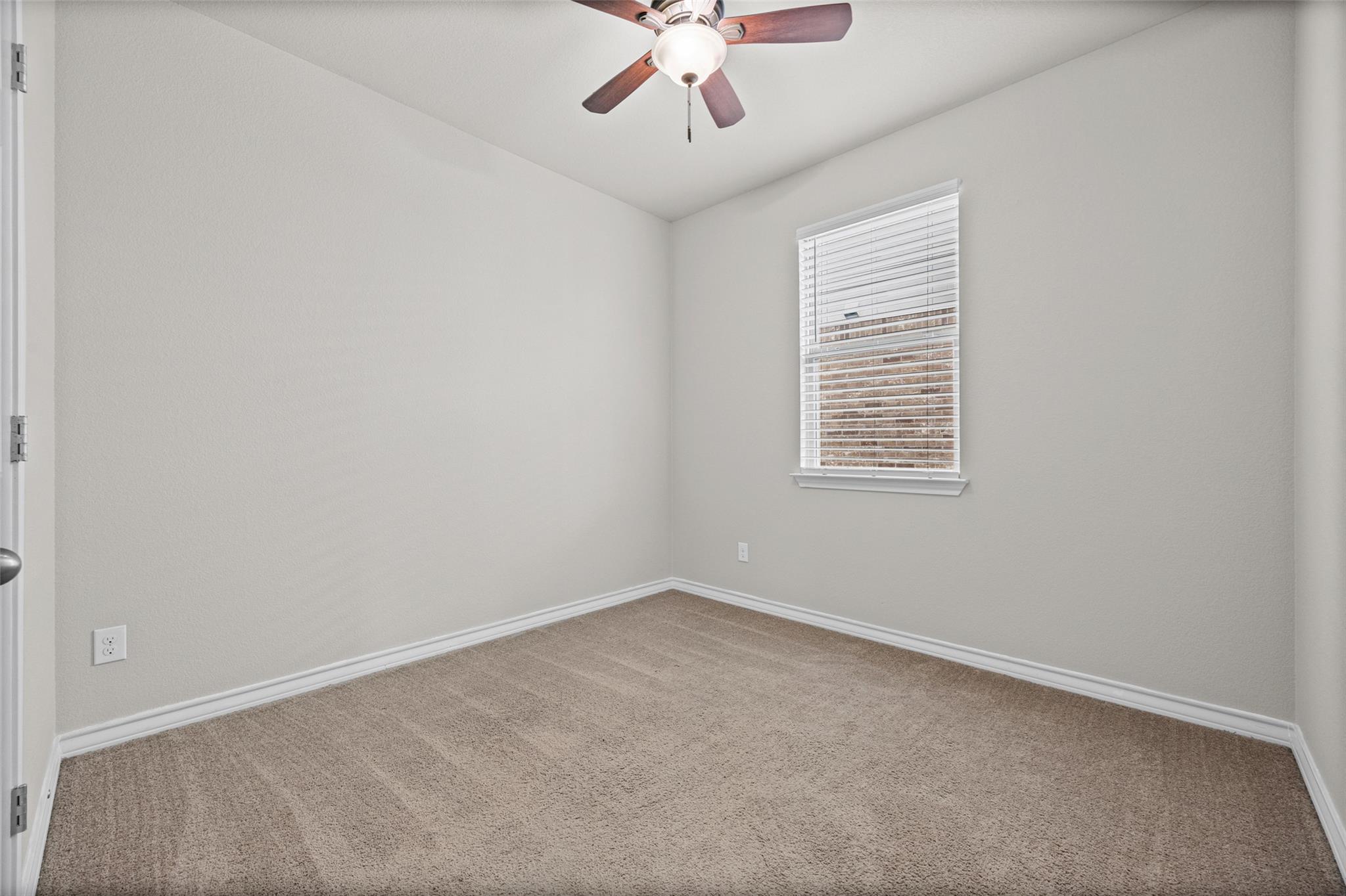 7608 Lombardy Loop Property Photo 23
