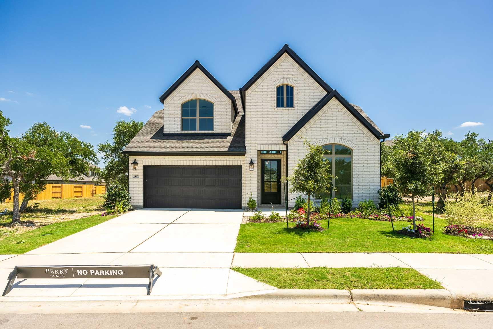 1413 Scenic Green Loop Property Photo 1