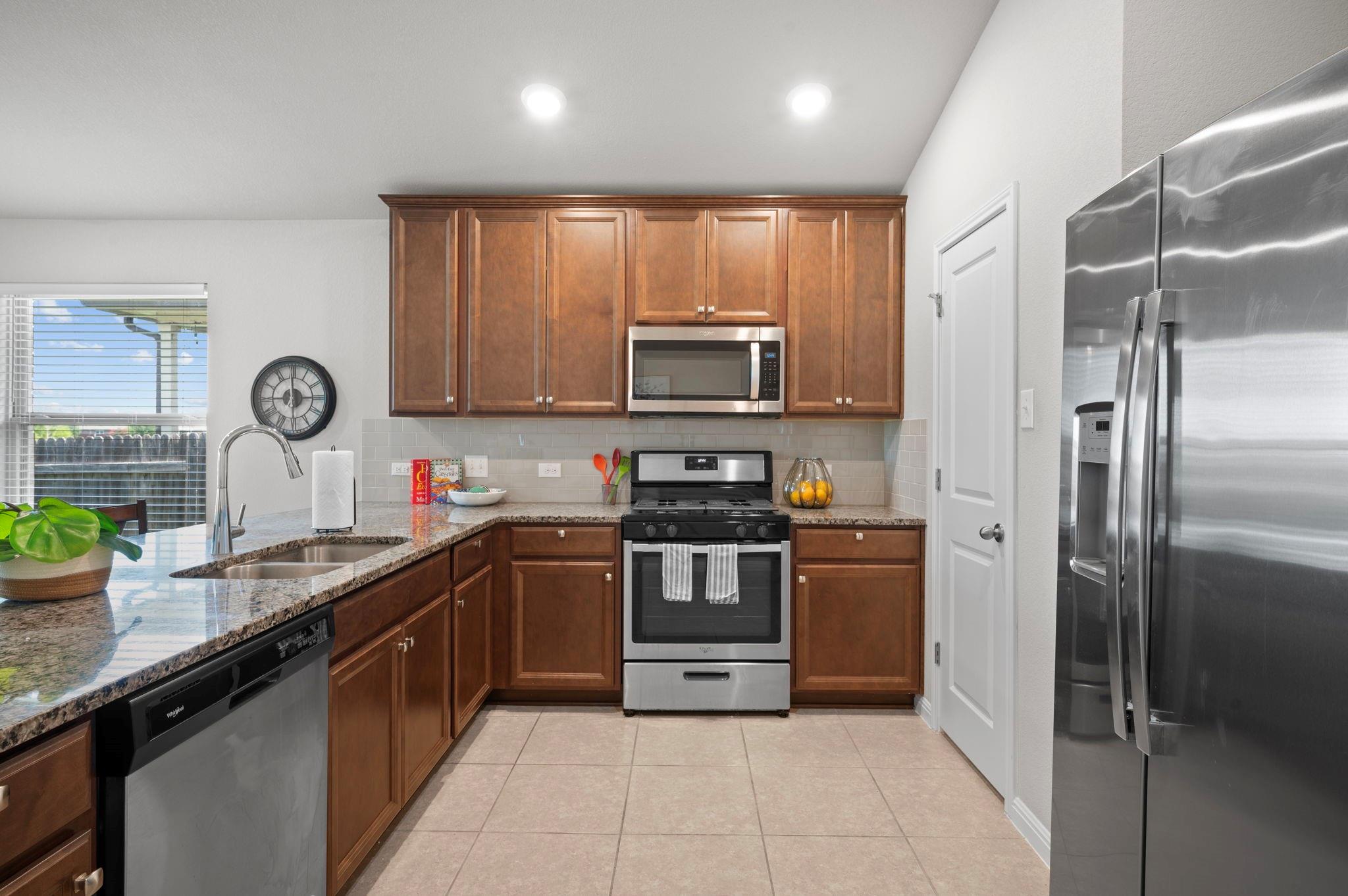13506 Rosebud Isle Dr Property Photo 4