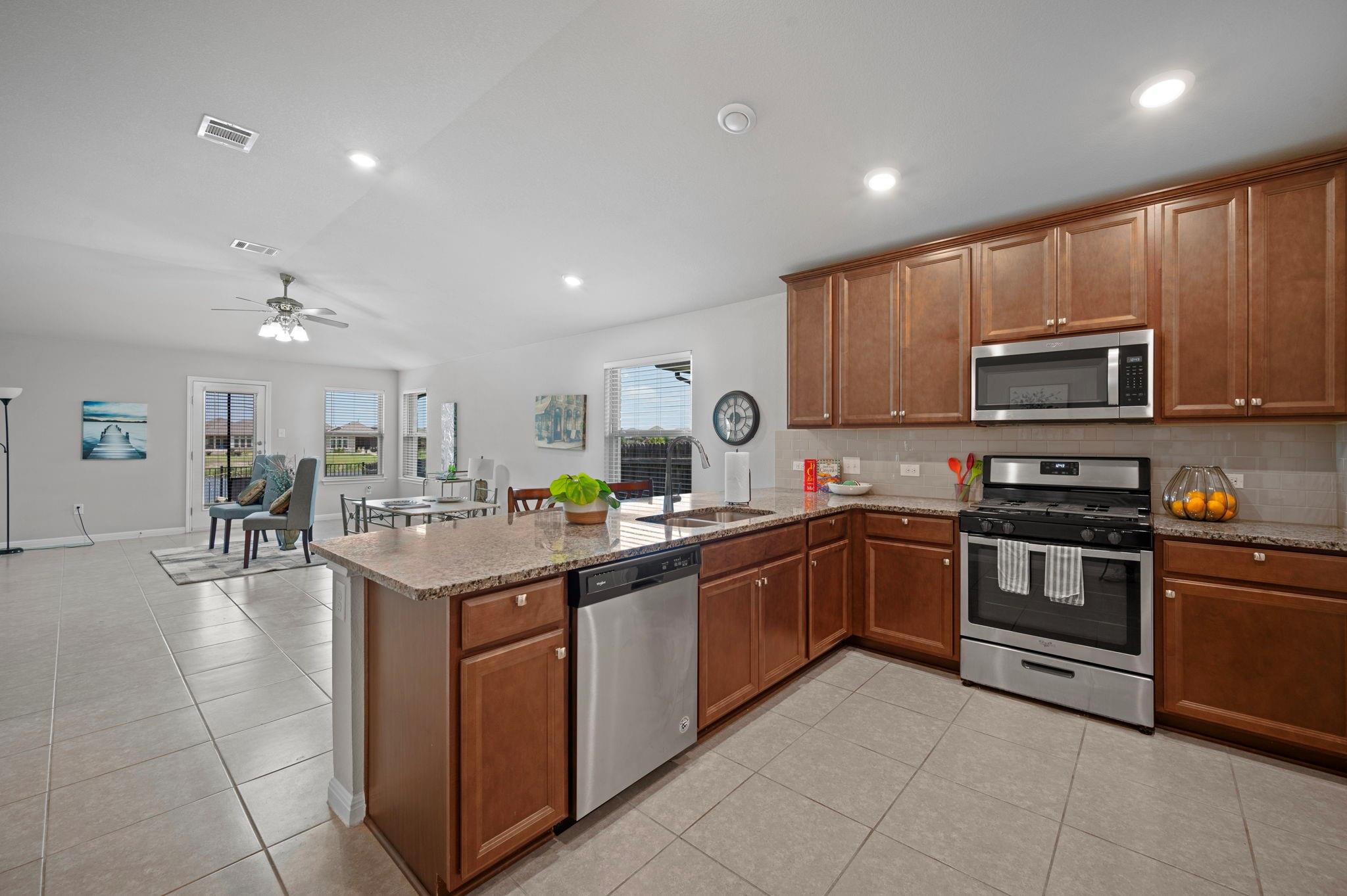 13506 Rosebud Isle Dr Property Photo 5