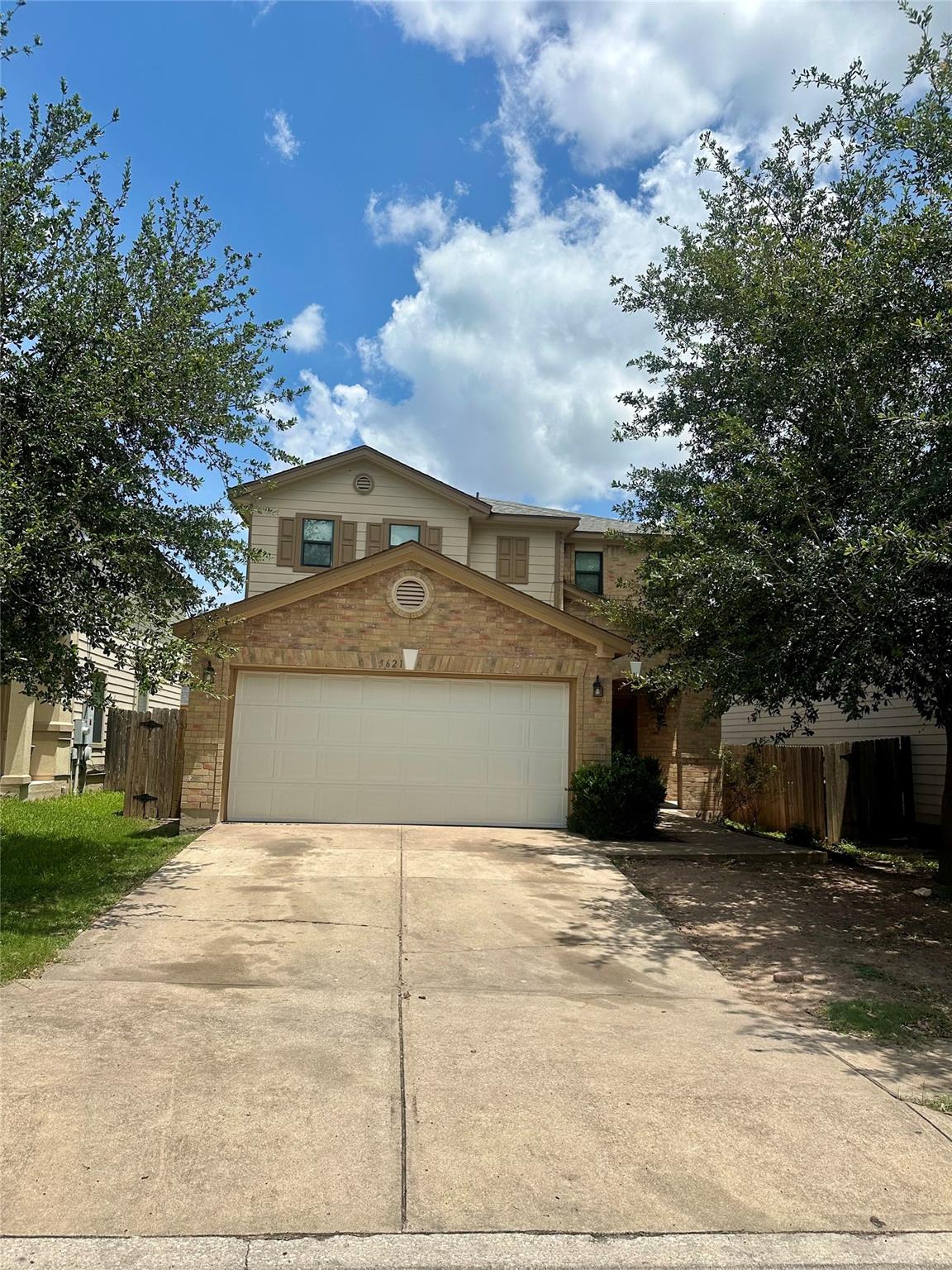 5621 Thunder Gulch Dr Property Photo 1