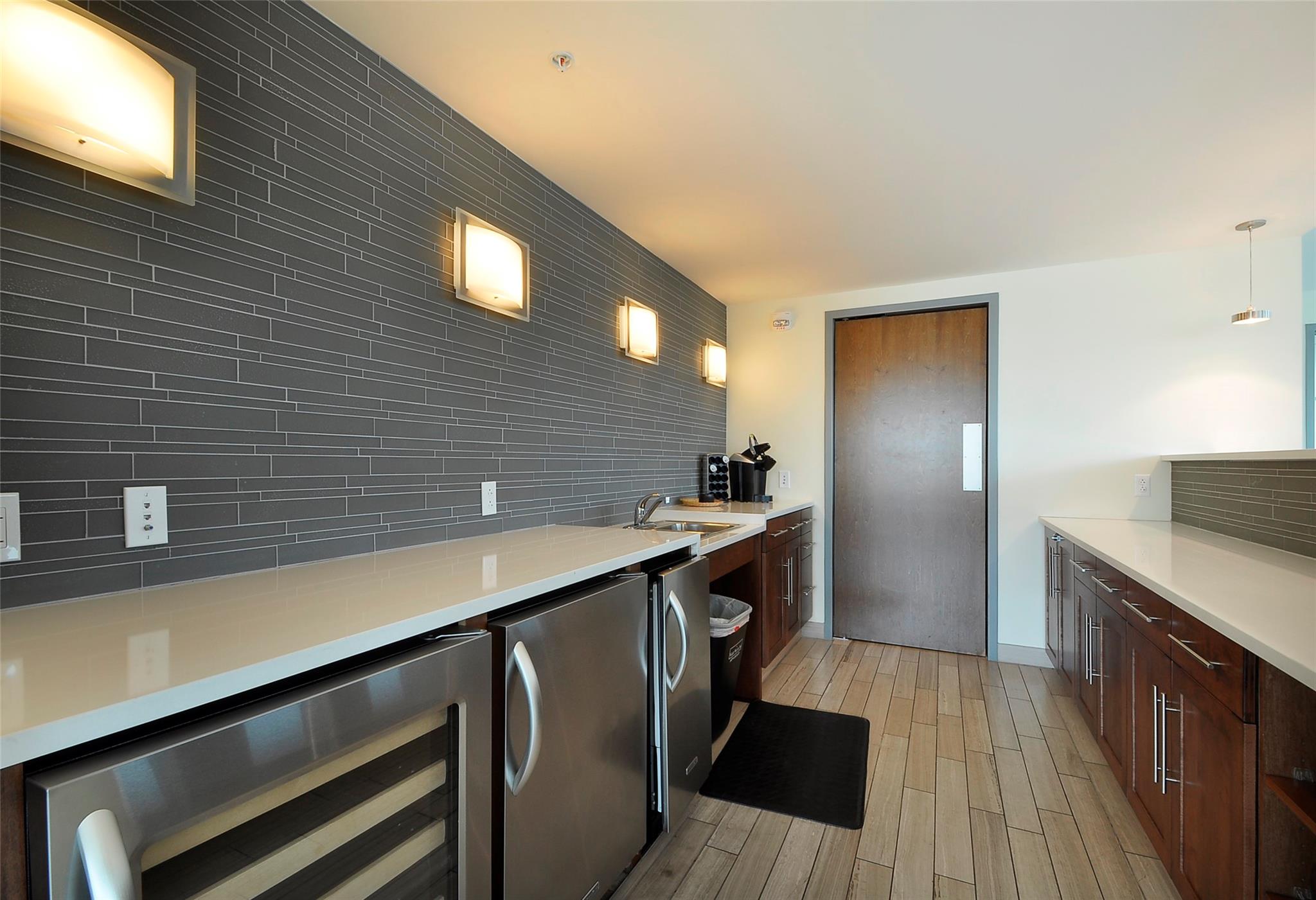 300 Bowie St #902 Property Photo 24