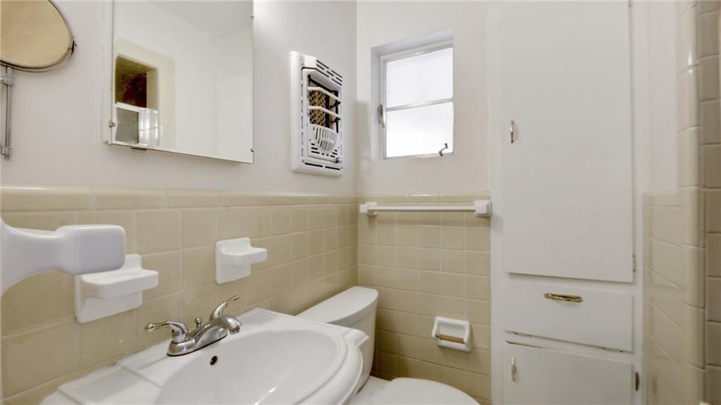703 Buckingham Cir Property Photo 18