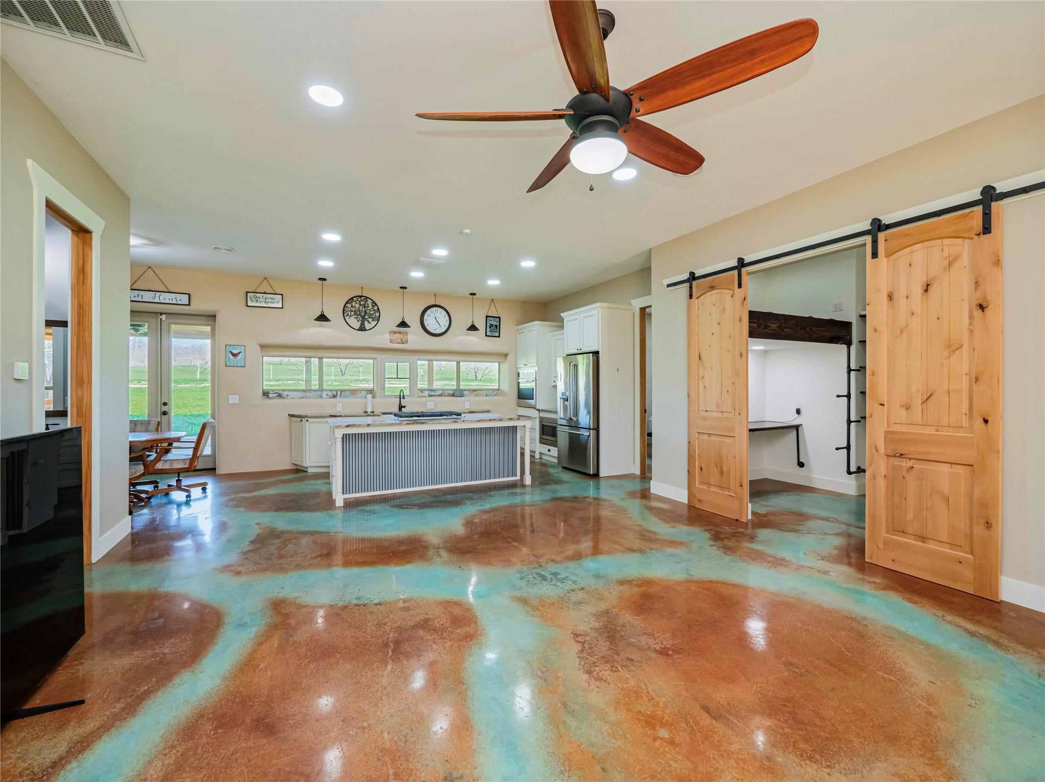 342 Private Road 4295 Property Photo 11