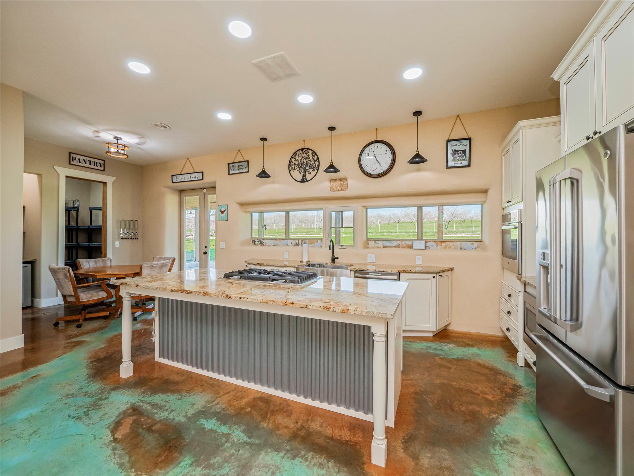 342 Private Road 4295 Property Photo 12