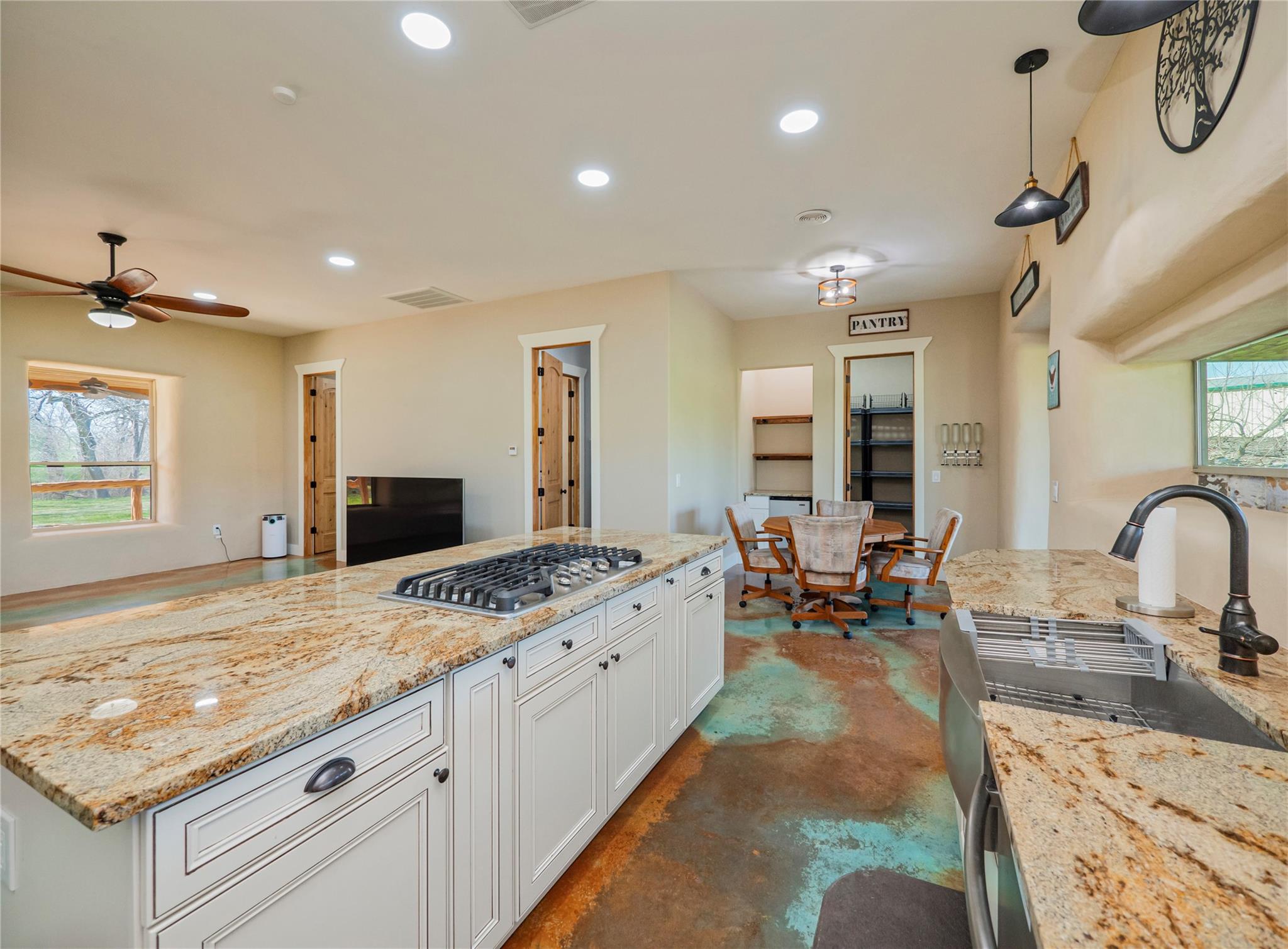 342 Private Road 4295 Property Photo 15